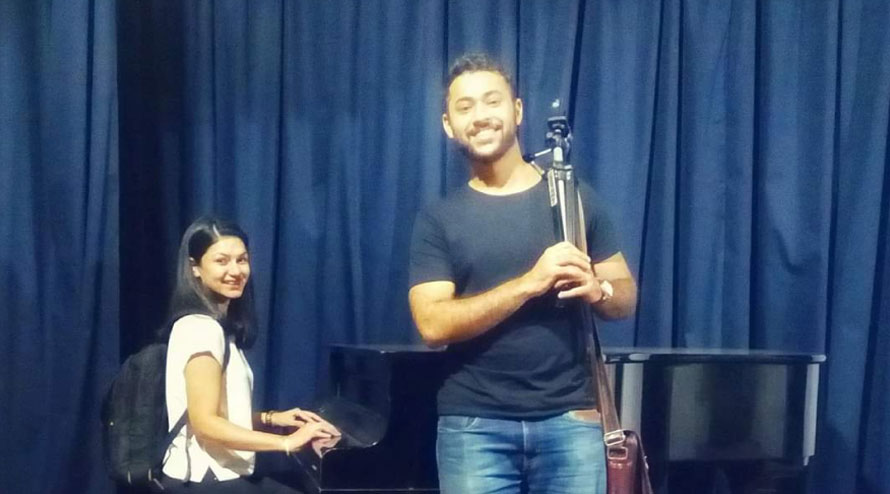 2017 — Rachit and Priyaneet meet through an online program and begin partnering on freelance projects.
