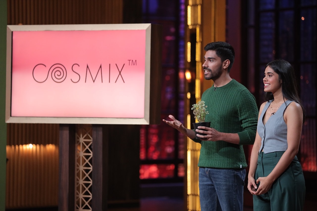 Cosmix co-founders pitching on Shark Tank India